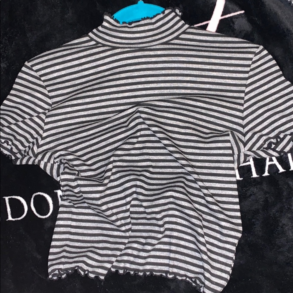 tight turtle neck striped shirt
